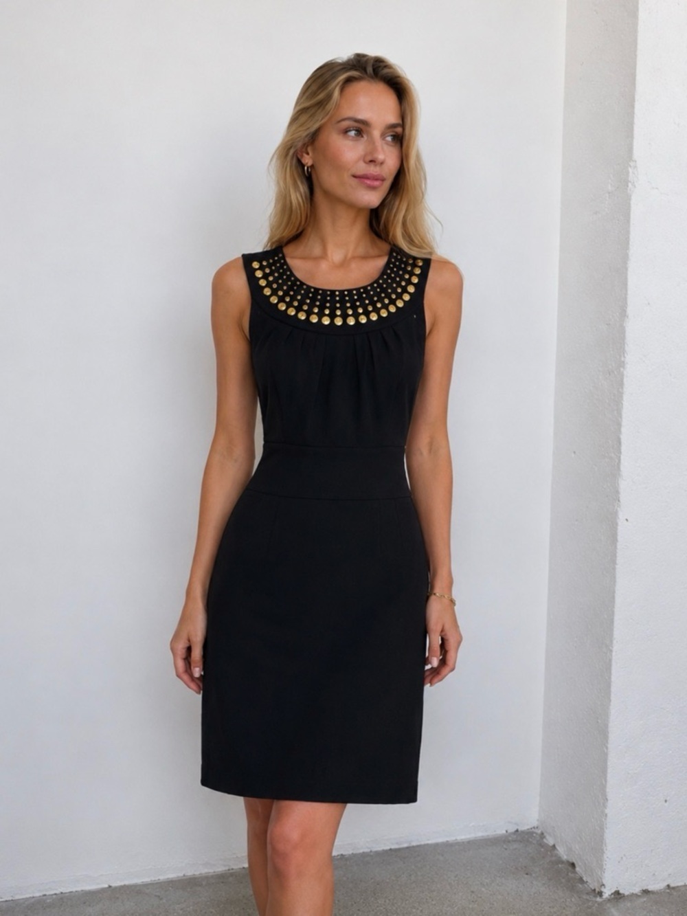 Trina Turk Sheath Bodycon Dress Round Neck Gold Studs Party Cocktail Blk Size 6